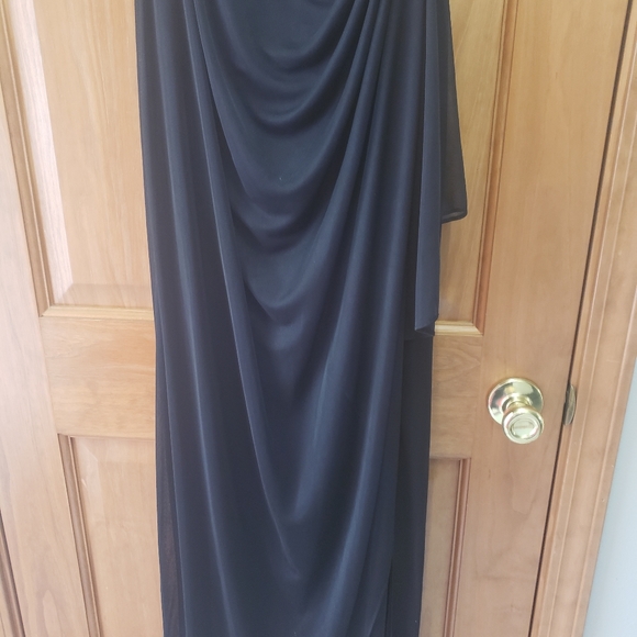 Black chiffon dress - Picture 2 of 4